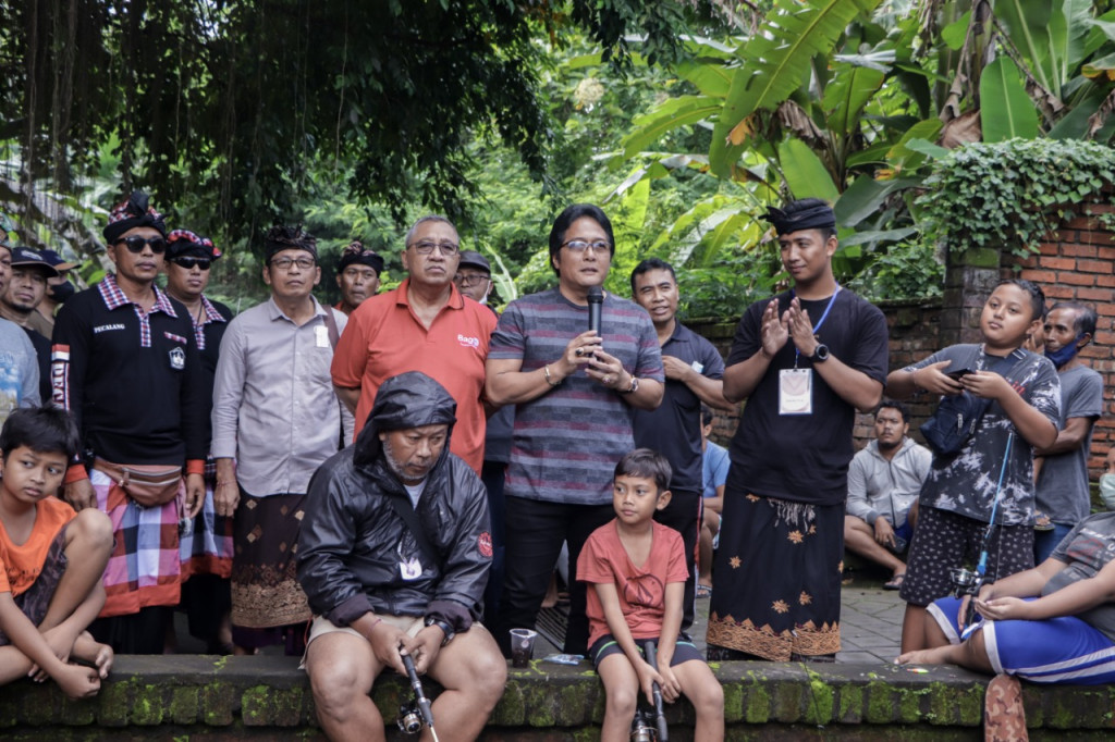 Bupati Giri Prasta Buka Lomba Mancing Air Deras di Dam Panglan Kapal